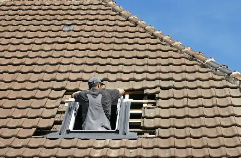 Pose de velux à Montesquieu Volvestre